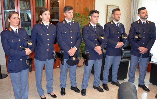 Questura di salerno, arrivano dodici nuovi operatori della polizia ... Questura di polizia