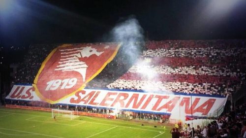 Il grande cuore degli ultras della Salernitana: fondi raccolti per la coreografia donati all’Emilia-Romagna