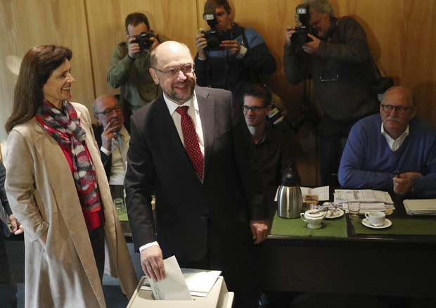 Germania al voto. Aperti i seggi, 61,5 milioni di elettori al voto