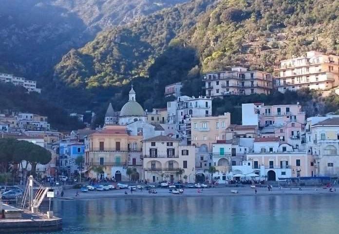 Pietre dal costone in via Turillo a Cetara, ordinanza del sindaco