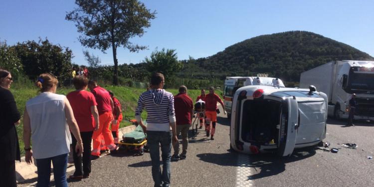 Scontro sull’A3: ferite sei persone. Coinvolti un tir e due auto