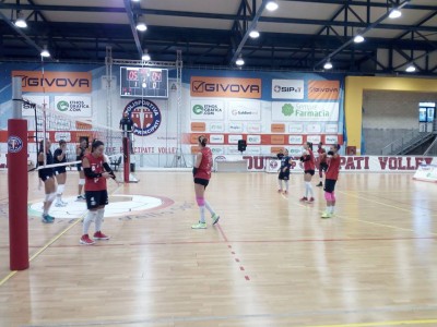 Volley: P2P Givova, buone indicazioni nel test contro Soverato