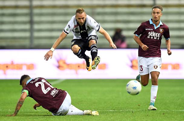 Cuore Salernitana, che rimonta a Parma