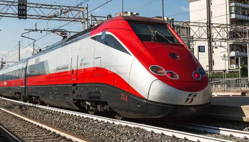 Arriva l’estate, trenitalia rinforza le corse per il Cilento