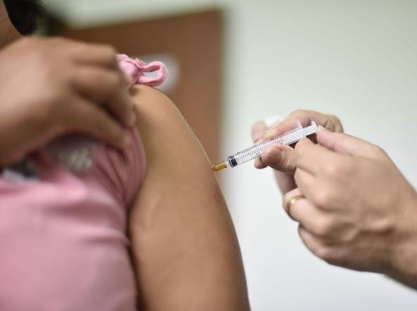 In Cina vaccino anti covid sperimentale provato su migliaia di persone