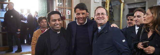 Paestum, il comizio di Renzi in chiesa è un caso: l’ira del vescovo