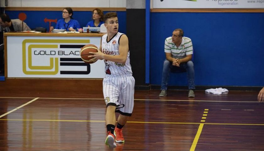 La Hippo Basket Salerno punta sui giovani salernitani: torna in granata Alessandro Iacovazzo