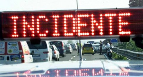 Pauroso incidente sul raccordo autostradale Salerno-Avellino
