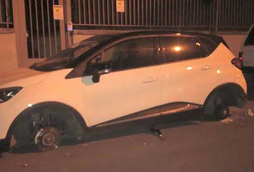 Salerno: rubano pneumatici alle auto in sosta in via Vinciprova