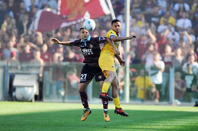 Salernitana, solo un pari contro il Frosinone. Non basta Schiavi