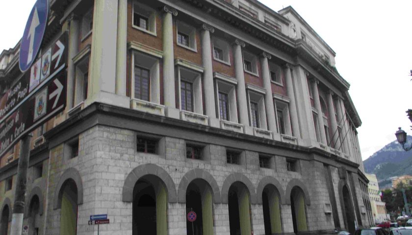 Salerno, multe per la prostituzione domestica e a chi nelle case tiene musica e tv ad alto volume