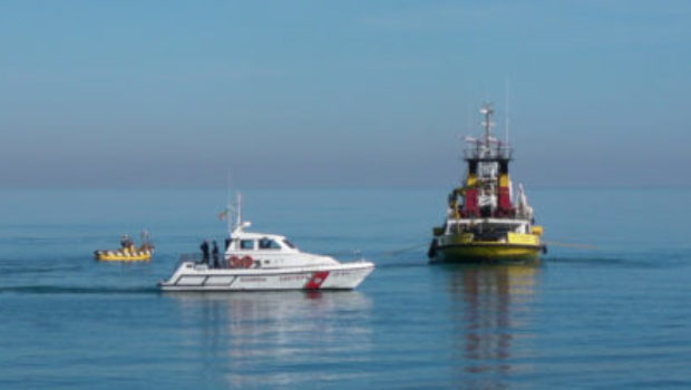 Inquinamento in mare, esercitazione della Guardia Costiera di Salerno