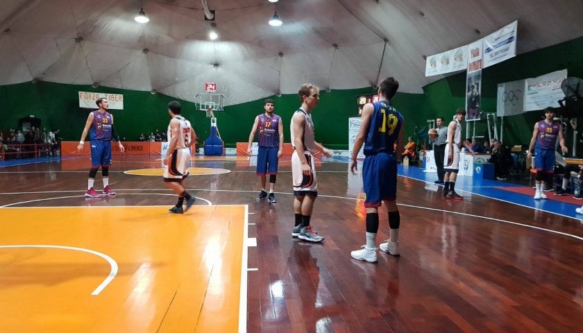 La Virtus Arechi Salerno espugna il parquet della Tiber Basket Roma e cala il tris