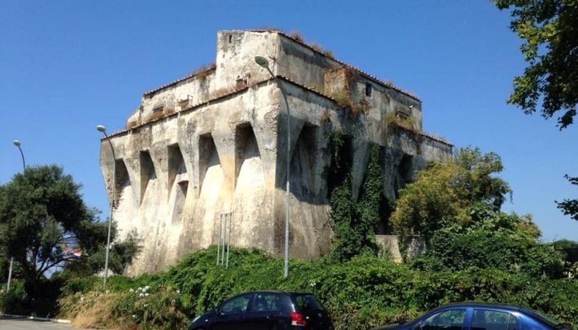 Torre Angellara, immobile offerto a titolo gratuito