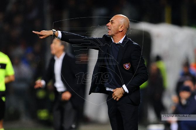 Salernitana, Bollini: “Non si può rimproverare niente a questa squadra”