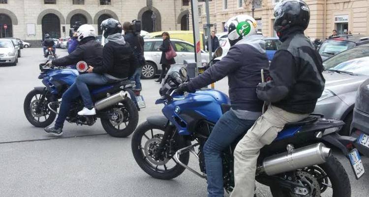 Salerno, spacciatrice di cocaina arrestata in piazza Casalbore