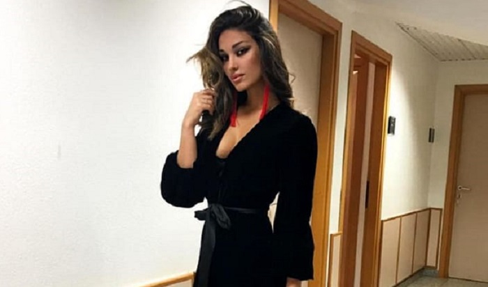 La show girl salernitana Rosa Perrotta: “Mi hanno offerto 10mila Euro per una notte di sesso”