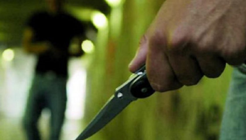Accoltellato durante una lite