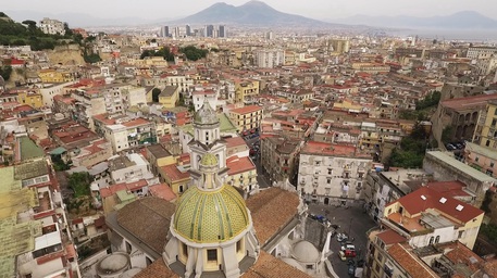 Il 3 dicembre Regione a Roma per il Centro Storico di Napoli, De Luca: “Contratto da 90 milioni”. E annuncia l’ospedale della Penisola Sorrentina