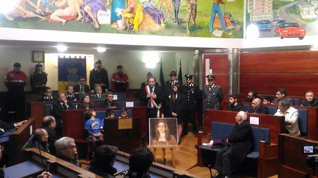 Ricordata maestra vittima innocente clan