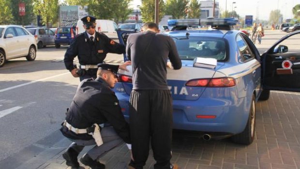 LOTTA AI PARCHEGGIATORI ABUSIVI, SANZIONATO 63ENNE