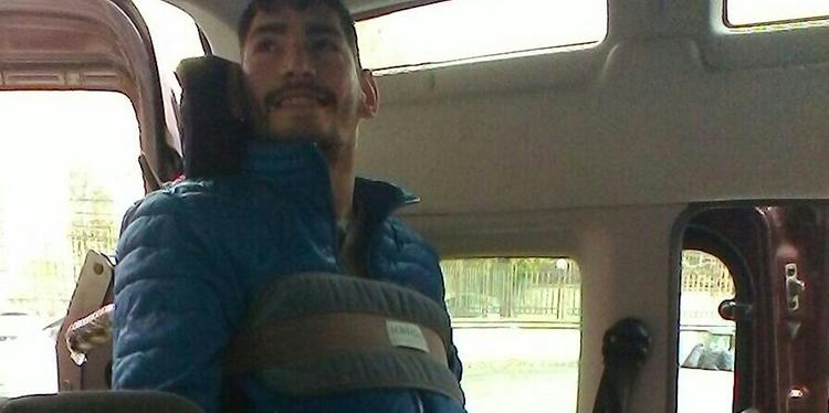 Rubano l’auto di famiglia, ragazzo disabile prigioniero in casa
