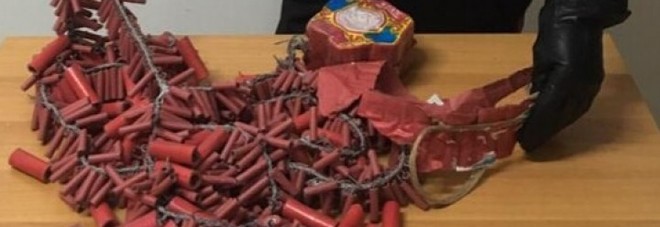 Petardi cinesi nascosti in casa, denunciato giovane di Sapri