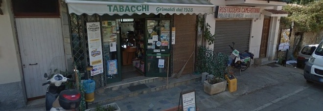 Camerota, furto con scasso al tabacchi