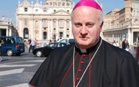 Il Vescovo della Diocesi Cava/Amalfi regala il suo stipendio agli ospedali