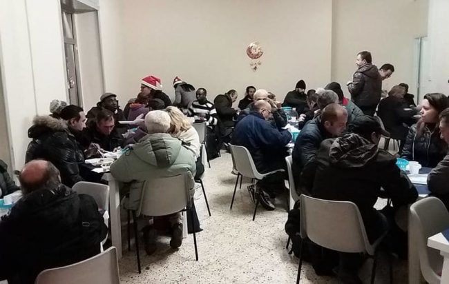 San Demetrio, cena e tombolata per gli “ultimi”. Il parroco: “Triste sold out”