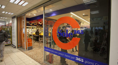 Rapina armata al supermercato