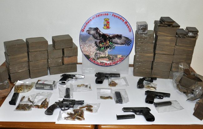 Detenzione di sostanze stupefacenti ed armi, arrestato 50enne di Pontecagnano
