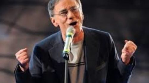 Motivi di salute, Vecchioni annulla il concerto a Salerno previsto per domani sera