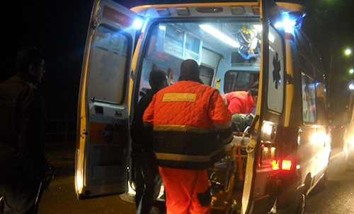 Rione Carmine: litiga con il padre e tenta il suicidio