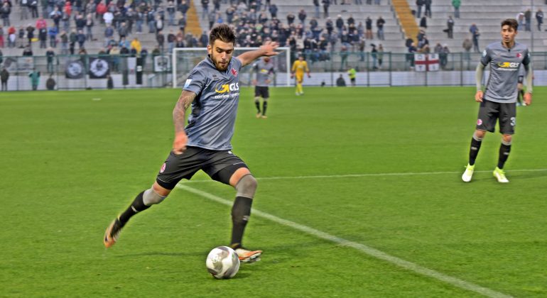 Salernitana – Casasola, manca solo l’annuncio ufficiale. Kadi all’Alessandria