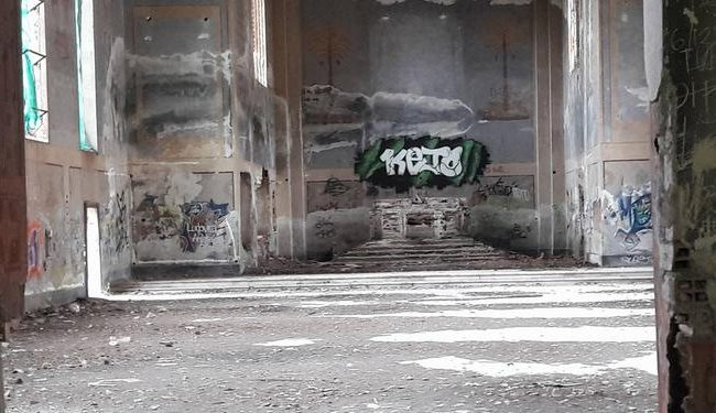Chiesa dell’ex seminario a Salerno abbandonata