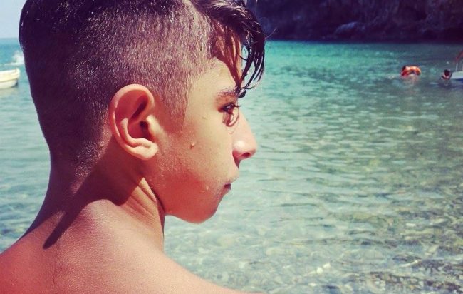 Si sente male mentre è in strada e muore, il 17enne Gennaro Taddeo stroncato da un malore