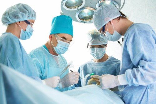 La plastica al pene non riesce; lesioni permanenti per un 27enne