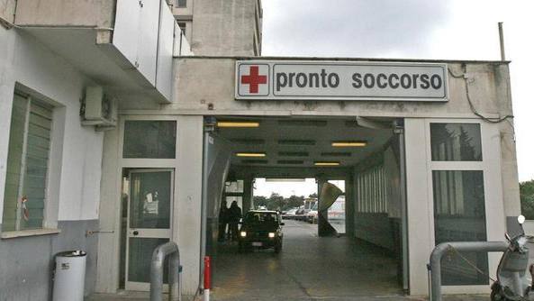 Covid e influenza, aumentati del 50% gli accessi ai pronto soccorso di Salerno e provincia