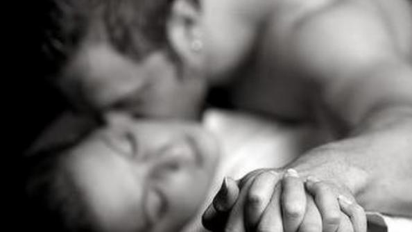 Lasciato dalla sua amante, si vendica diffondendo le loro foto hot