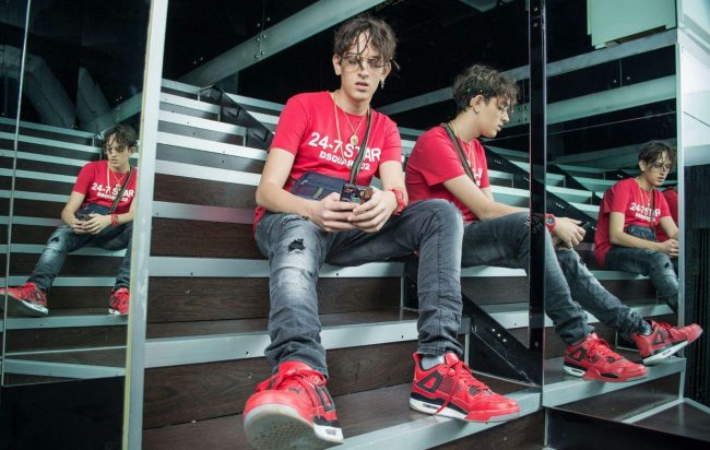 Pestato il rapper Young Slame: “Restate connessi che non ci fermate”