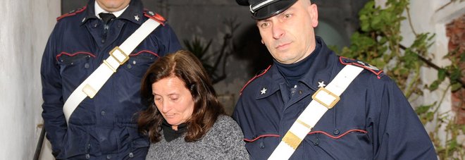 Uccise la rivale, il pg: «15 anni ma non fu l’unica responsabile»