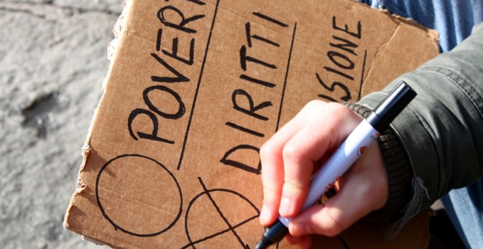 Sarno: la giunta rinuncia all’indennità per donare 100 mila euro ai più bisognosi