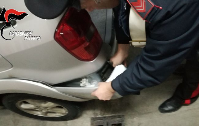 Droga nascosta nel paraurti, arrestato 26enne