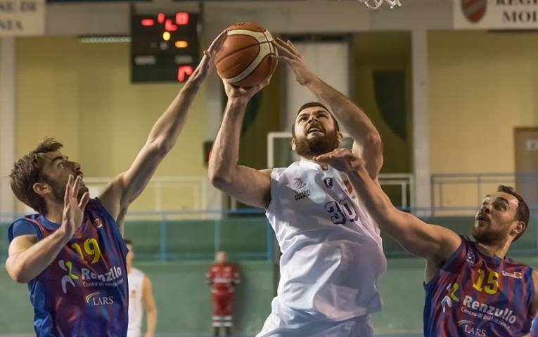Renzullo Lars Salerno, Babilodze rescinde e va a San Severo, Stefano Saletti prende il suo posto nel roster