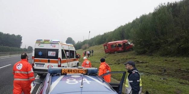 Incidente sull’A14, feriti 9 giovani calciatori