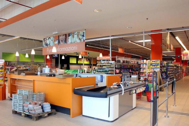 Tentato furto in un supermercato situato nel quartiere Carmine, fermato un giovane