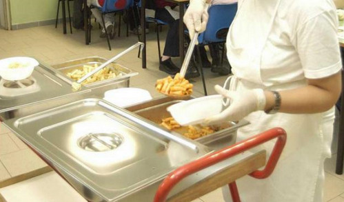 Il servizio mensa non riparte nelle scuole scafatesi, la rabbia del gruppo Scafati Arancione