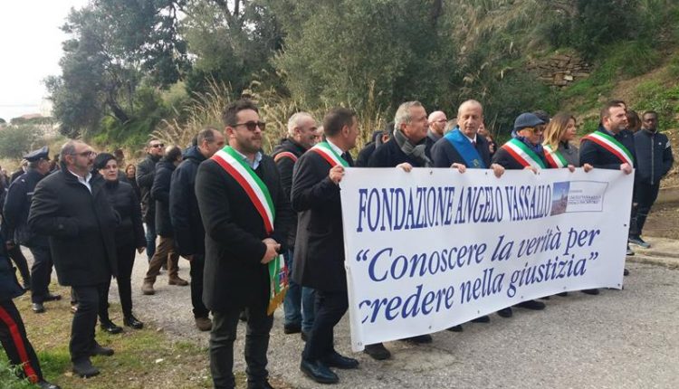 “Conoscere la verità per credere nella giustizia”, oltre mille persone in marcia per Angelo Vassallo