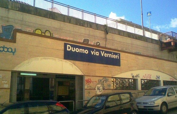 Salerno, uomo trovato morto nella stazione di via Vernieri